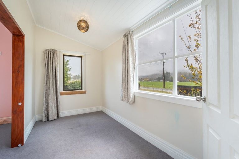 Photo of property in 9 Queen Street, Albury, Cave, 7984