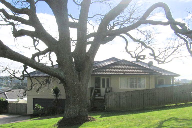 Photo of property in 1 Carling Avenue, Massey, Auckland, 0614