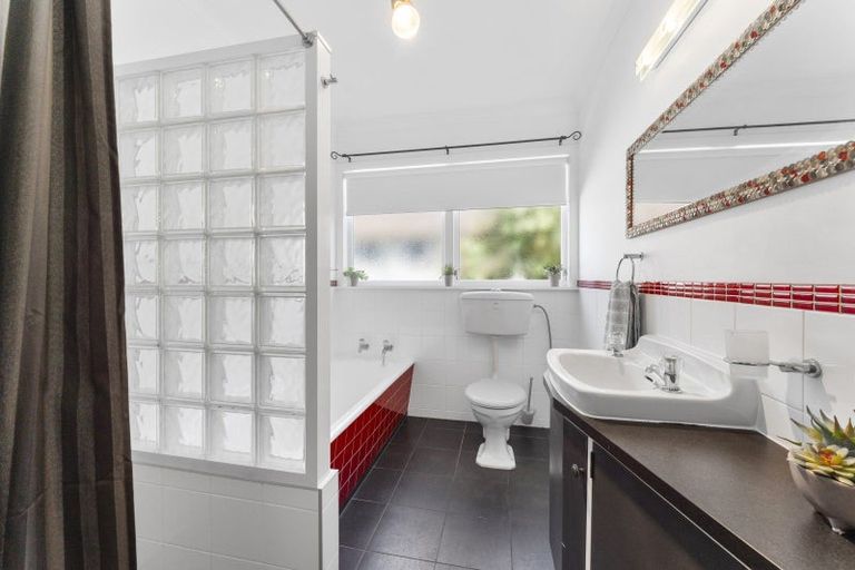 Photo of property in 13 Aorangi Road, Paraparaumu, 5032