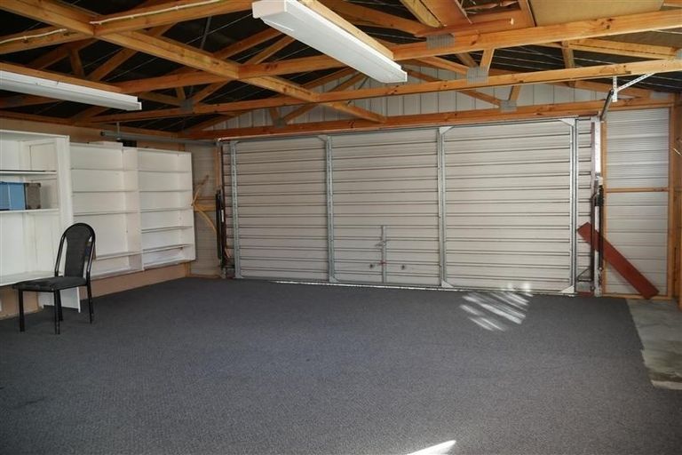 Photo of property in 2 Kamo Road, Regent, Whangarei, 0112