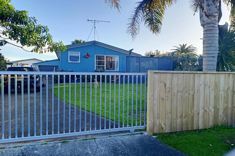 Photo of property in 31 Shearwater Street, One Tree Point, 0118