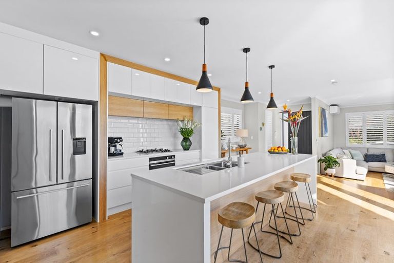 Photo of property in 9 Barque Rise, Long Bay, Auckland, 0630