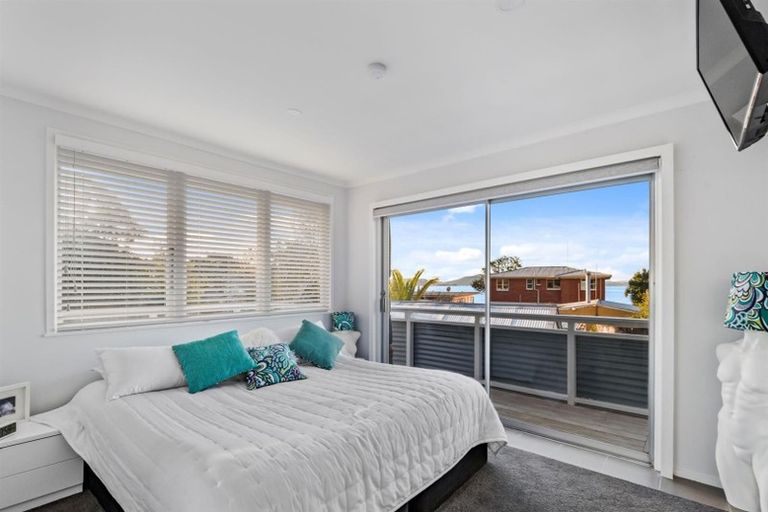 Photo of property in 3 Turei Road, Kawakawa Bay, Papakura, 2585