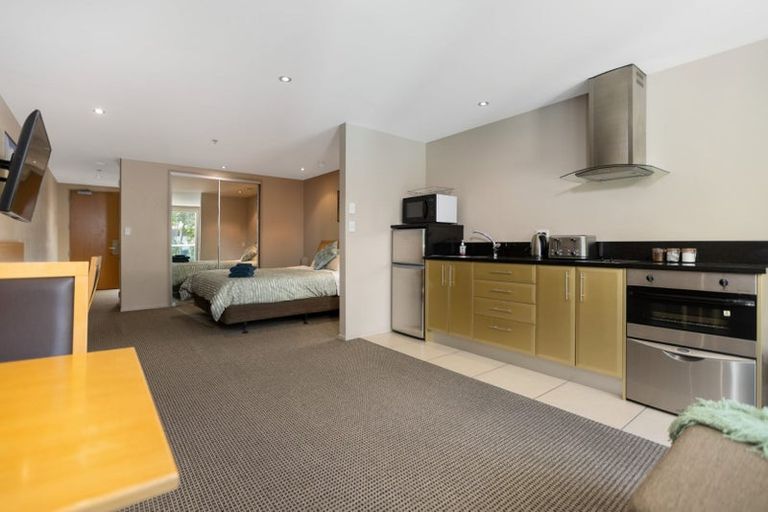 Photo of property in 1/6d Durham Street, Tauranga, 3110