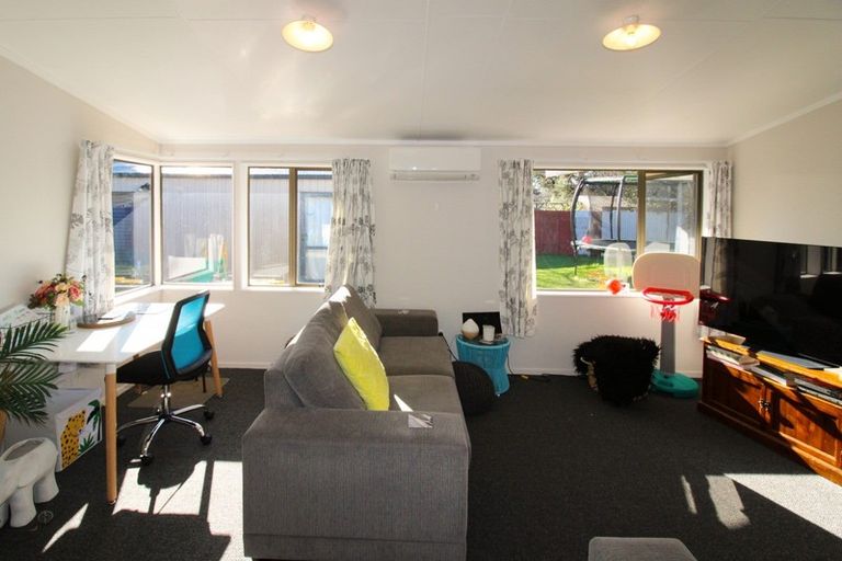 Photo of property in 10 Tasman Crescent, Carterton, 5713