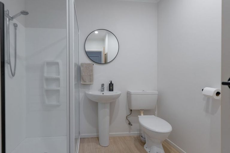 Photo of property in 11 Willowbrook Place, Titirangi, Auckland, 0604