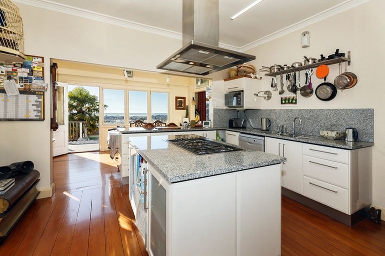 Photo of property in 236 Collingwood Street, Nelson South, Nelson, 7010