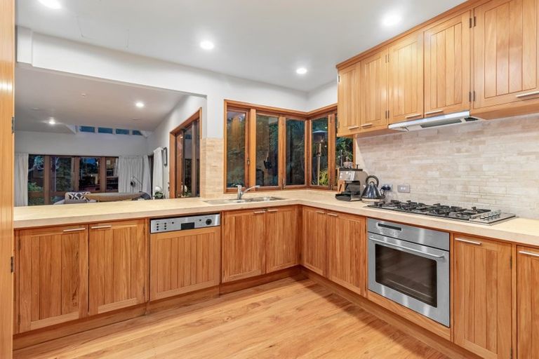 Photo of property in 8 View Road, Campbells Bay, Auckland, 0630