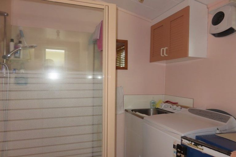 Photo of property in 315 Linton Crescent, Whangamata, 3620