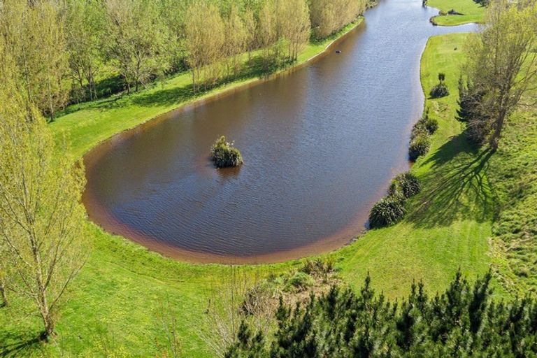 Photo of property in 253 Taylors Road, Otaki, 5583