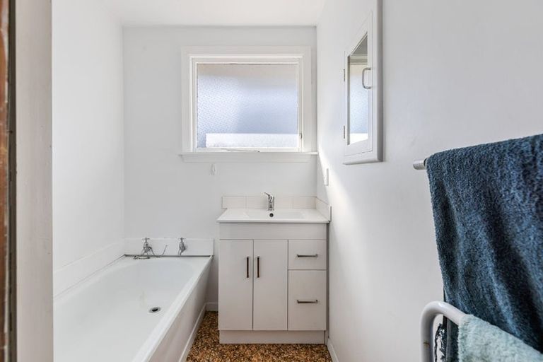 Photo of property in 24 Mountbatten Street, New Brighton, Christchurch, 8061