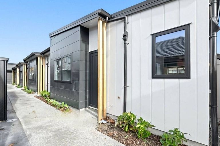 Photo of property in 22b Palmer Crescent, Silverstream, Upper Hutt, 5019