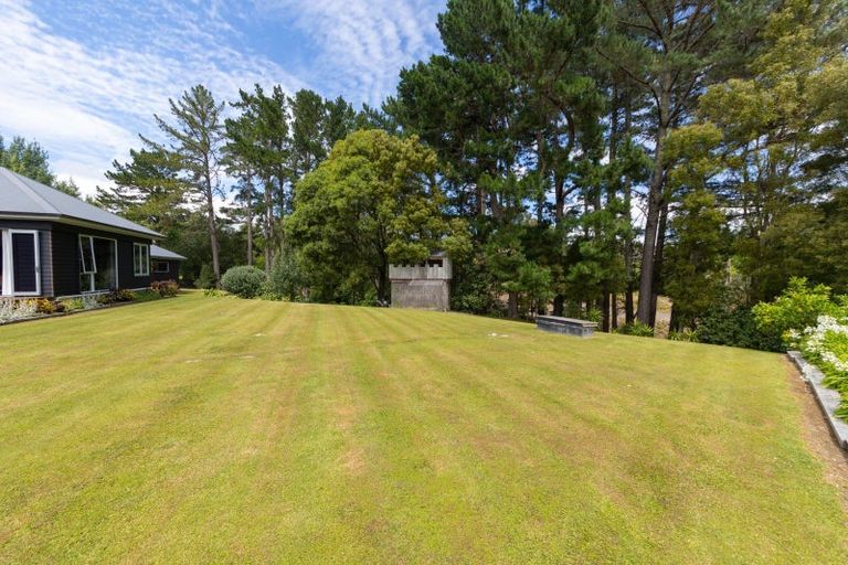 Photo of property in 6 Homestead Lane, Fitzherbert, Palmerston North, 4471