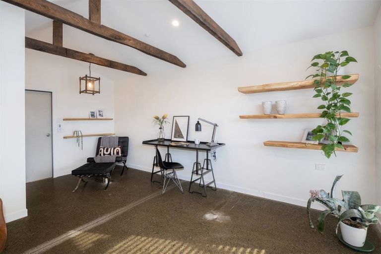 Photo of property in 201 Cashmere Road, Hoon Hay, Christchurch, 8025