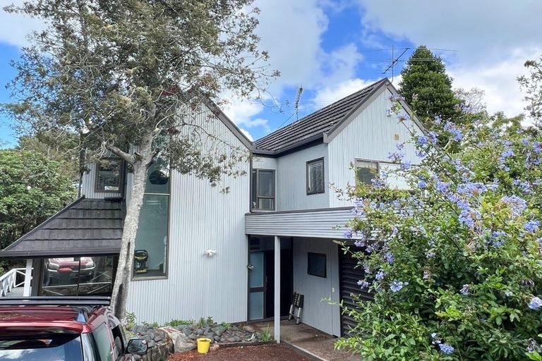 Photo of property in 22 Blundell Place, Chatswood, Auckland, 0626