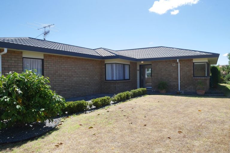 Photo of property in 125 Queens Road, Waikanae Beach, Waikanae, 5036