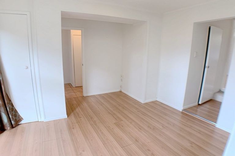 Photo of property in 37 Miro Street, New Lynn, Auckland, 0600