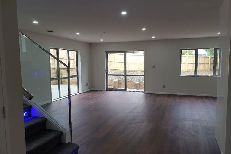 Photo of property in 87d Sturges Road, Henderson, Auckland, 0612