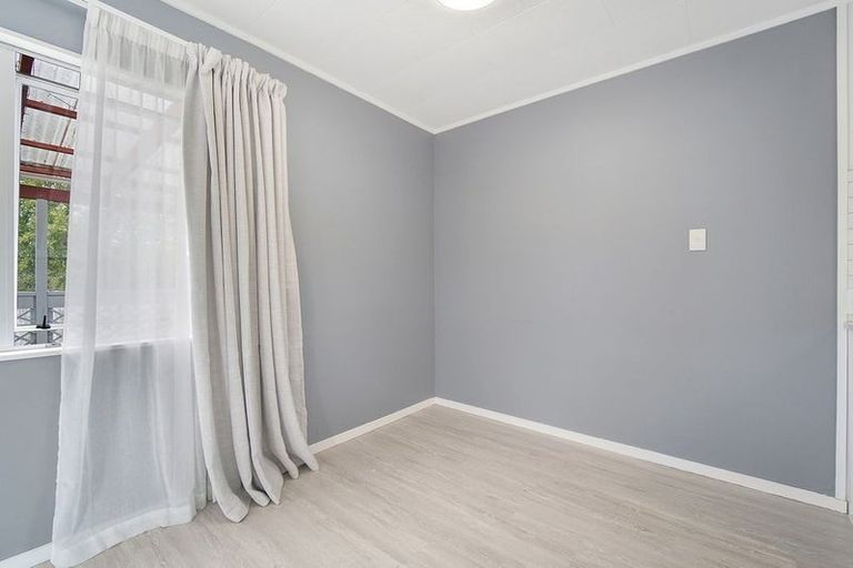 Photo of property in 1/30 Kereru Street, Henderson, Auckland, 0612