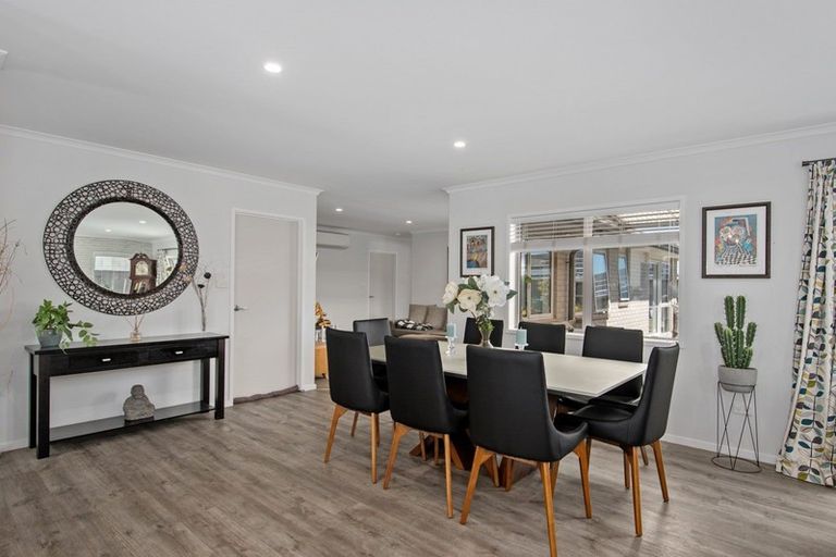 Photo of property in 14 Kamahi Crescent, Papamoa Beach, Papamoa, 3118