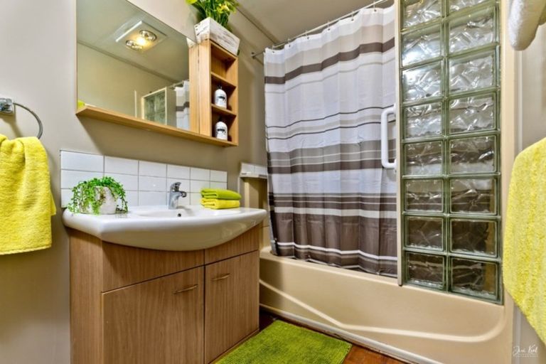 Photo of property in 80 Wishart Road, Helensville, 0875