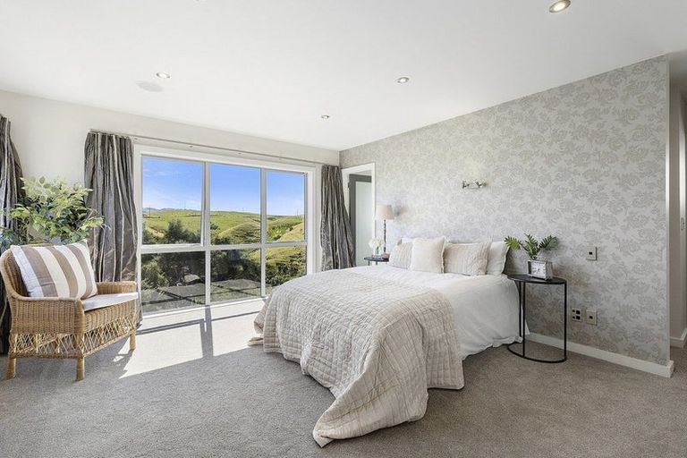 Photo of property in 62 Saint Ives Drive, Camborne, Porirua, 5026