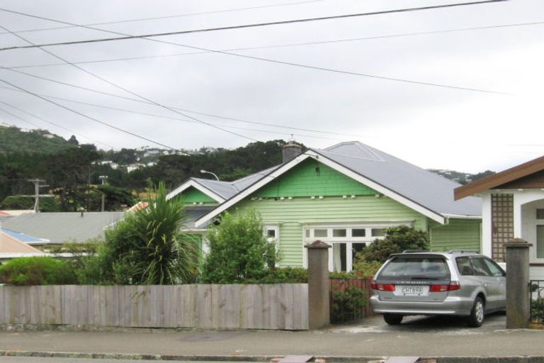 Photo of property in 22 Dee Street, Island Bay, Wellington, 6023