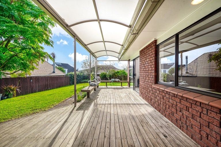 Photo of property in 57 Dalwhinnie Parade, Highland Park, Auckland, 2010