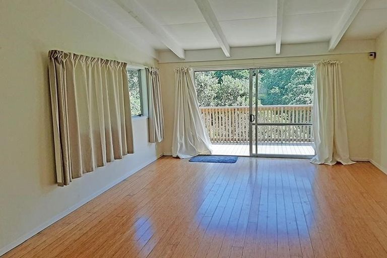 Photo of property in 617 Blockhouse Bay Road, Blockhouse Bay, Auckland, 0600