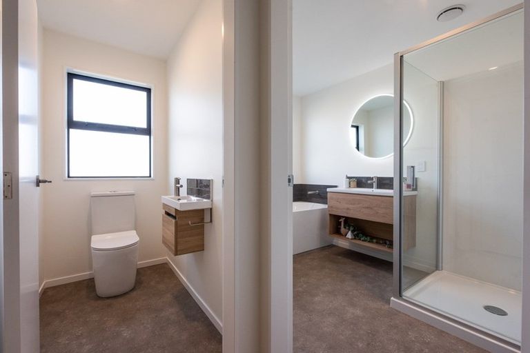 Photo of property in 14 Seagrass Place, Otaki Beach, Otaki, 5512