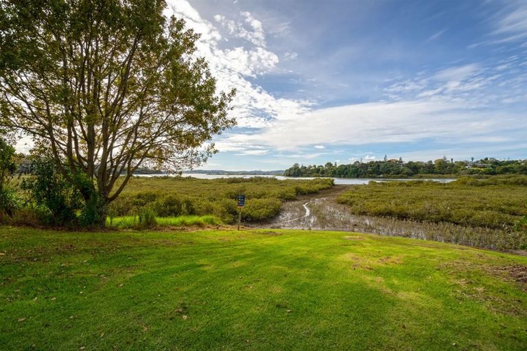 Photo of property in 349 Royal Road, Massey, Auckland, 0614