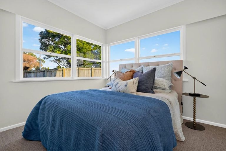 Photo of property in 313 East Coast Road, Mairangi Bay, Auckland, 0630