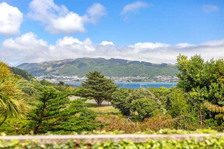 Photo of property in 20 Cassley Crescent, Papakowhai, Porirua, 5024