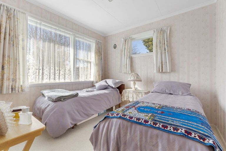 Photo of property in 6 Cohen Place, Milson, Palmerston North, 4414