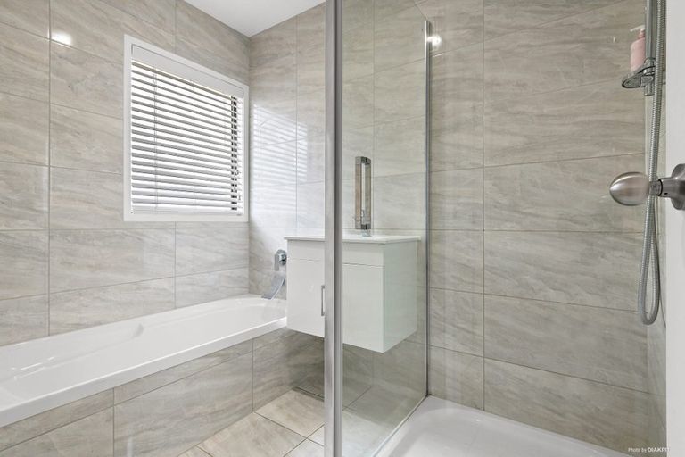 Photo of property in 7 Redlands Grove, Swanson, Auckland, 0612