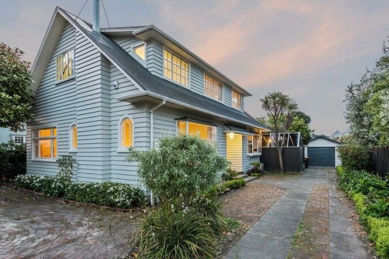 Photo of property in 4 Menzies Street, Sumner, Christchurch, 8081