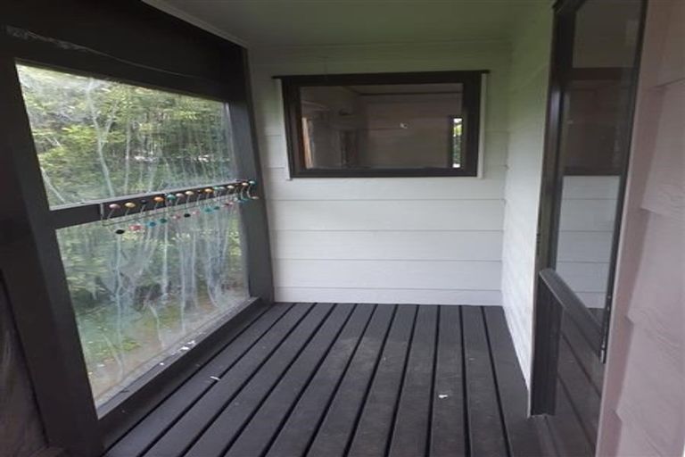 Photo of property in 2/290 Wairau Road, Glenfield, Auckland, 0629