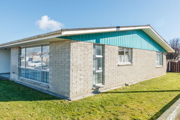 Photo of property in 87-95 Chelwood Street, Takaro, Palmerston North, 4412