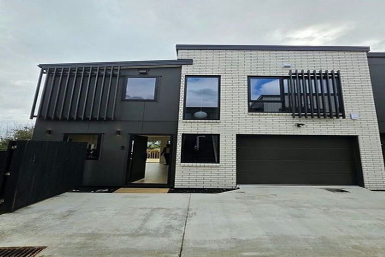 Photo of property in 18f Sunnyhill Crescent, Sunnyhills, Auckland, 2010