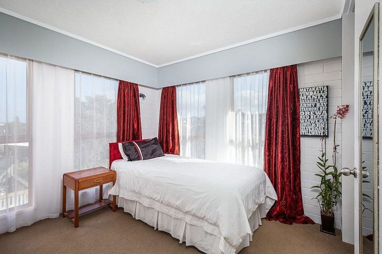 Photo of property in 221 Vipond Road, Stanmore Bay, Whangaparaoa, 0932