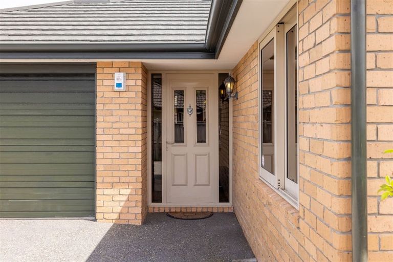 Photo of property in 8 Piper Lane, Beckenham, Christchurch, 8023