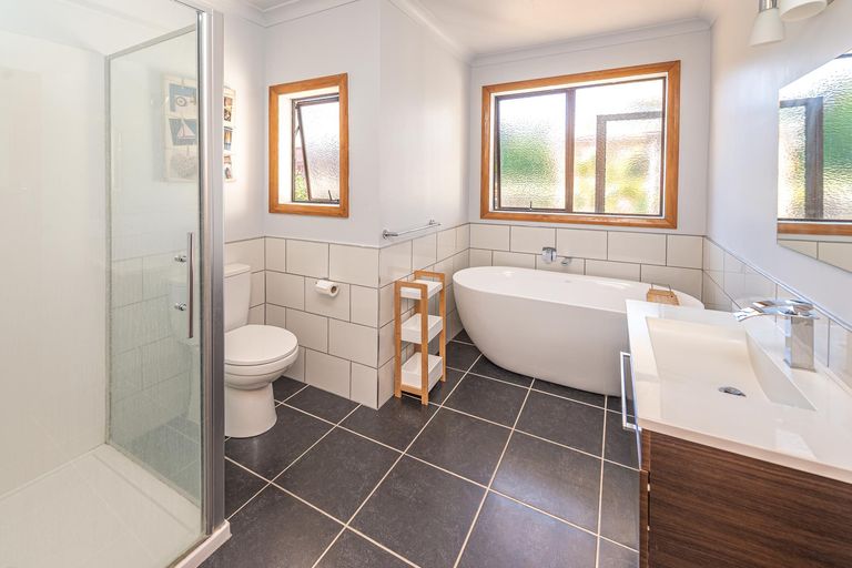 Photo of property in 11 Windsor Terrace, Durie Hill, Whanganui, 4500