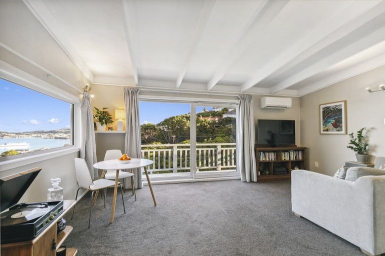 Photo of property in 1/72 Homebush Road, Khandallah, Wellington, 6035