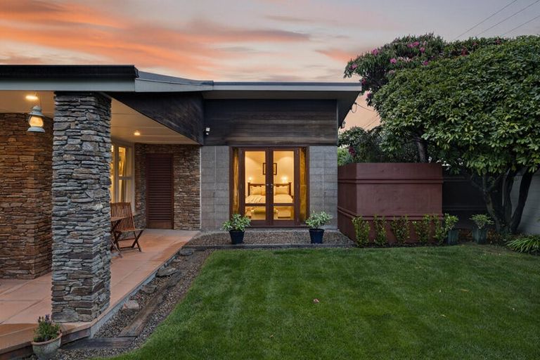 Photo of property in 194 Racecourse Road, Sockburn, Christchurch, 8042