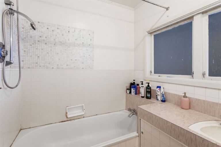 Photo of property in 12 Tawa Street, Edgecumbe, 3120