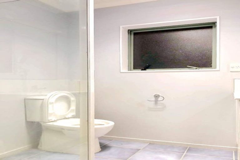 Photo of property in 14 Ruze Vida Drive, Massey, Auckland, 0614