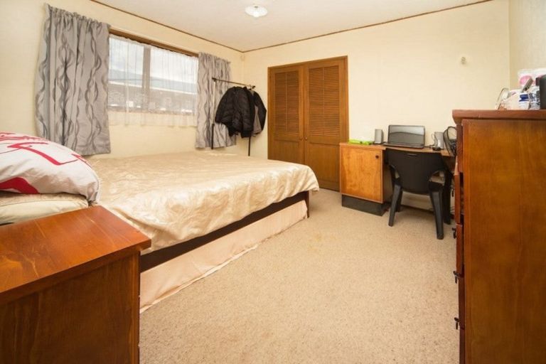 Photo of property in 21 Hillcrest Avenue, Hillcrest, Auckland, 0627