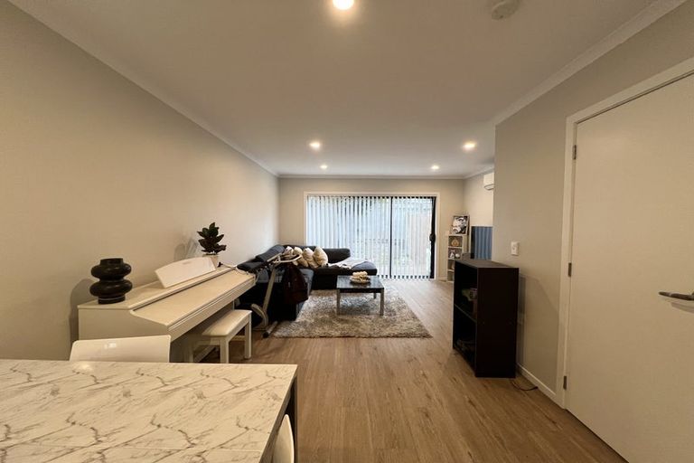 Photo of property in 8/125b Metcalfe Road, Ranui, Auckland, 0612