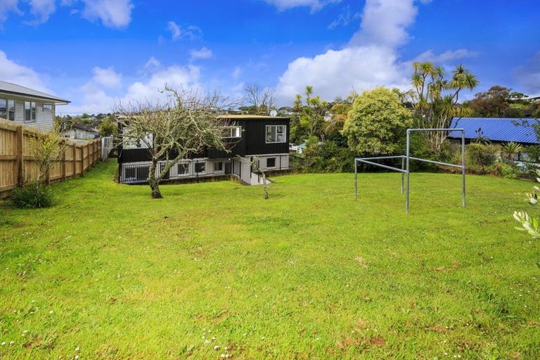 Photo of property in 3 Dunraven Place, Torbay, Auckland, 0630