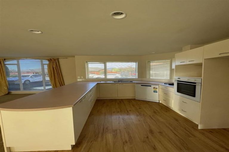 Photo of property in 4 Coppinger Terrace, Aidanfield, Christchurch, 8025